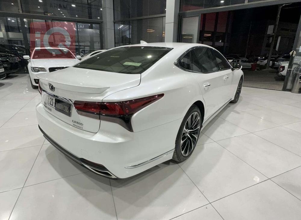 Lexus LS